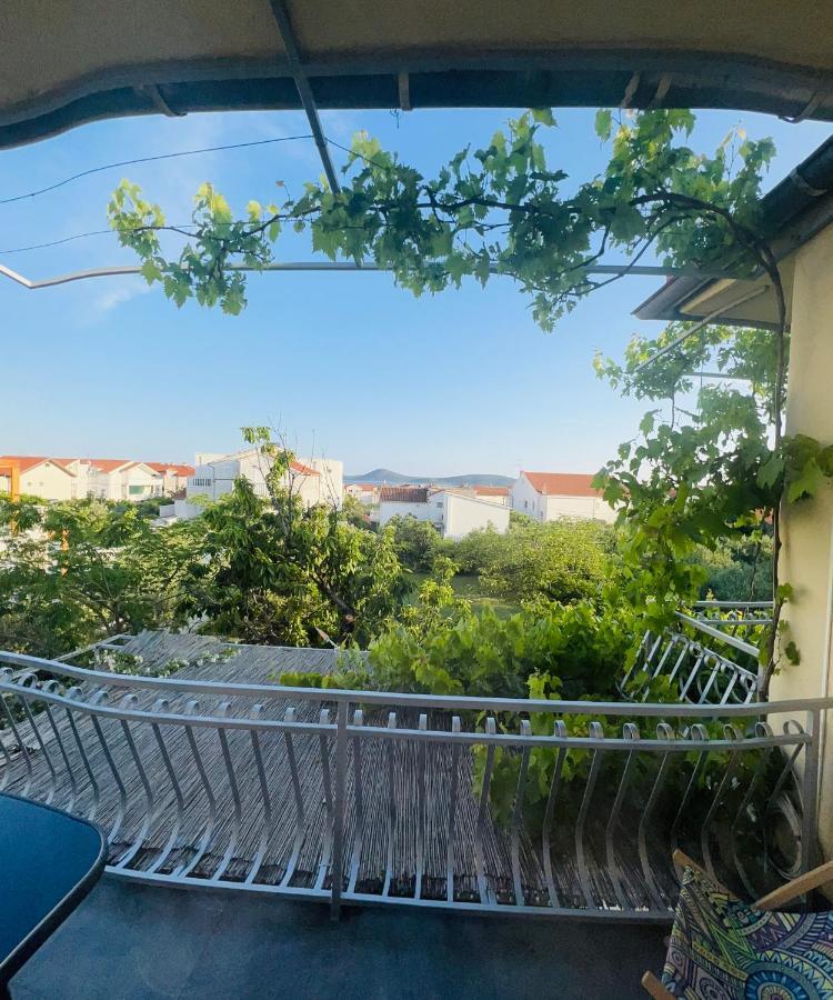 Apartment Udovicic Vodice Exterior foto